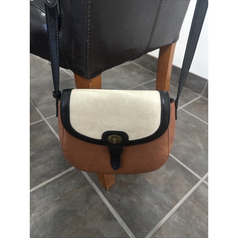 Universal Thread Women's Handbag/purse‎